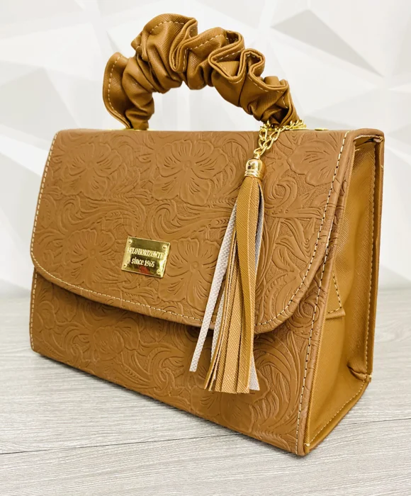 Bolsa camel grabado floral